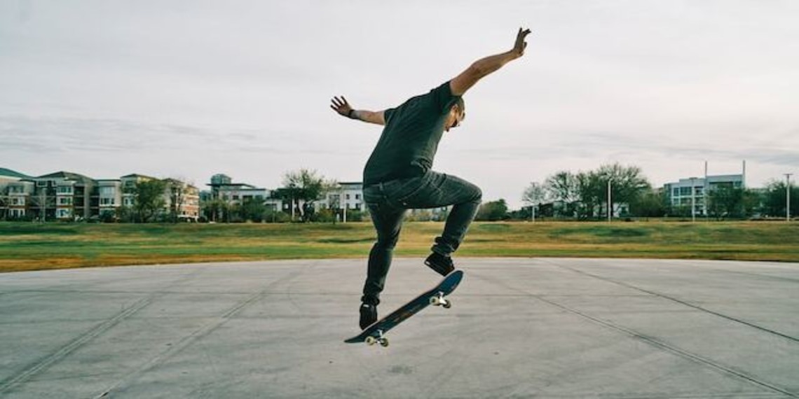 How to Ollie on a Skateboard